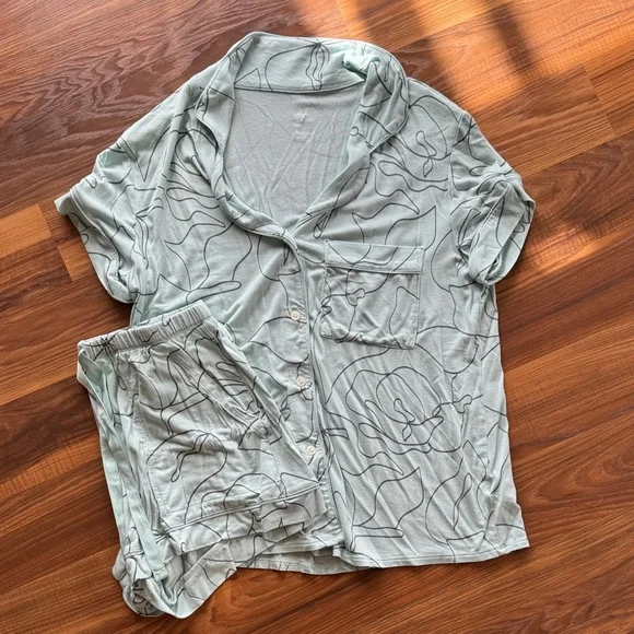 PJ’s - Picture 1 of 1